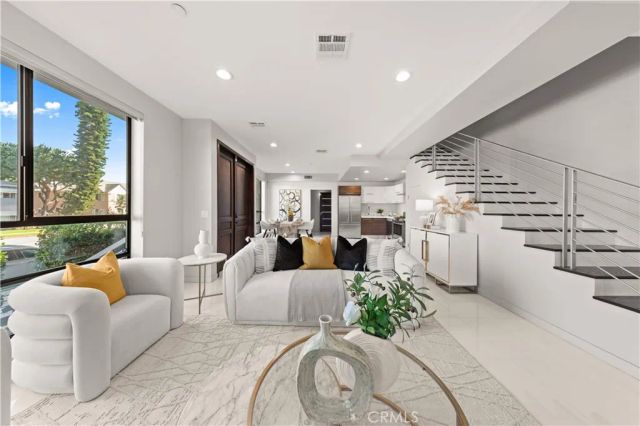 4485 Hazeltine Avenue 1, Sherman Oaks, CA 91423