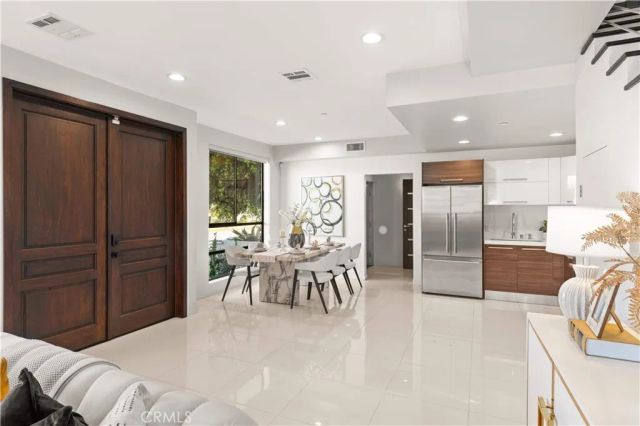 4485 Hazeltine Avenue 1, Sherman Oaks, CA 91423