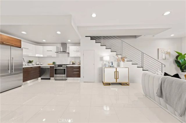 4485 Hazeltine Avenue 1, Sherman Oaks, CA 91423