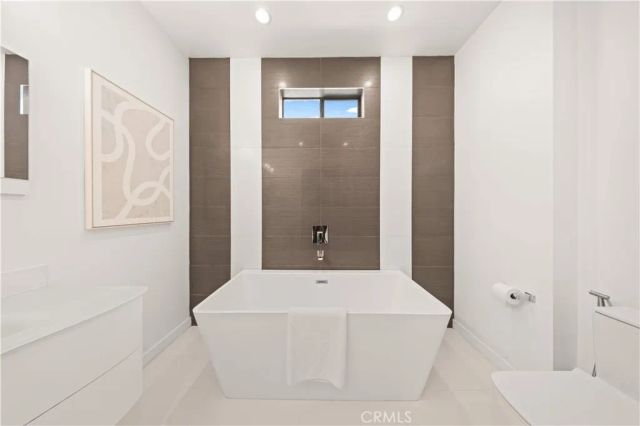 4485 Hazeltine Avenue 1, Sherman Oaks, CA 91423