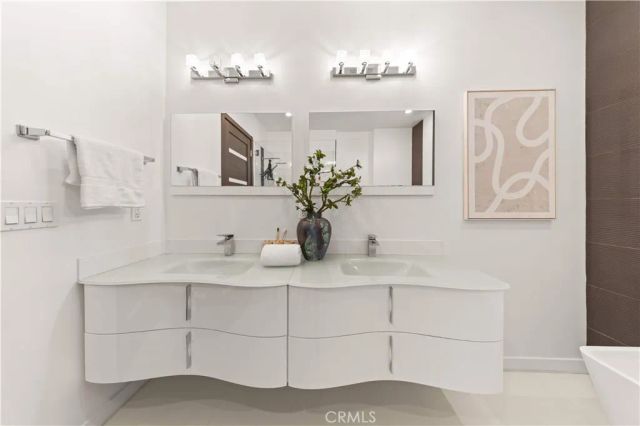 4485 Hazeltine Avenue 1, Sherman Oaks, CA 91423