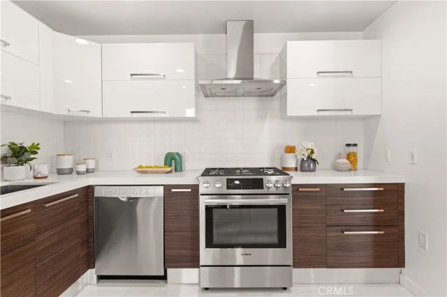 4485 Hazeltine Avenue 1, Sherman Oaks, CA 91423