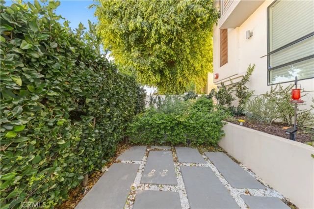 4485 Hazeltine Avenue 1, Sherman Oaks, CA 91423