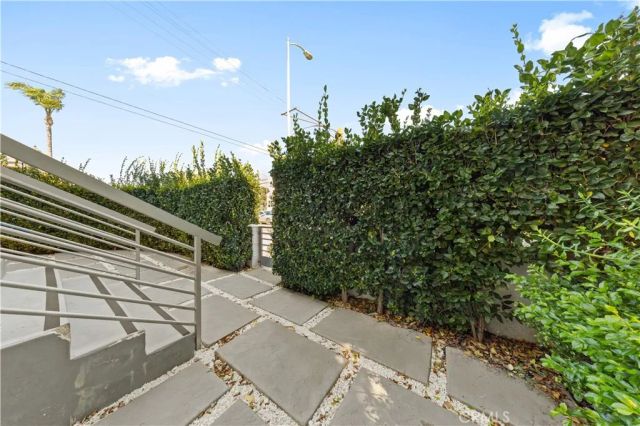 4485 Hazeltine Avenue 1, Sherman Oaks, CA 91423