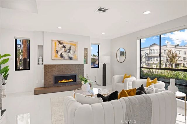 4485 Hazeltine Avenue 1, Sherman Oaks, CA 91423