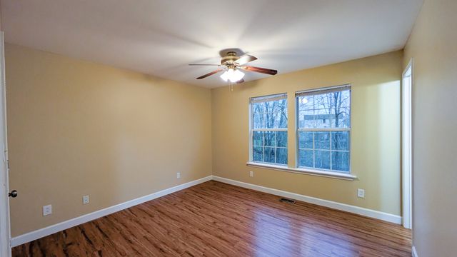 2708 Knob Ct, Clarksville, TN 37043