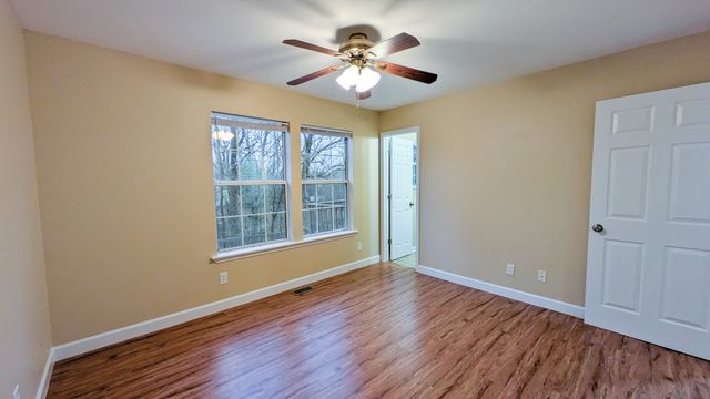 2708 Knob Ct, Clarksville, TN 37043