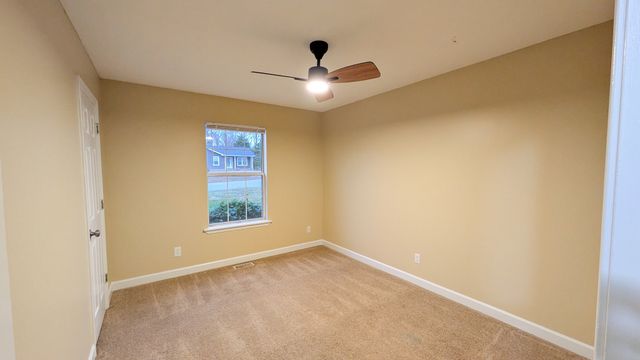 2708 Knob Ct, Clarksville, TN 37043