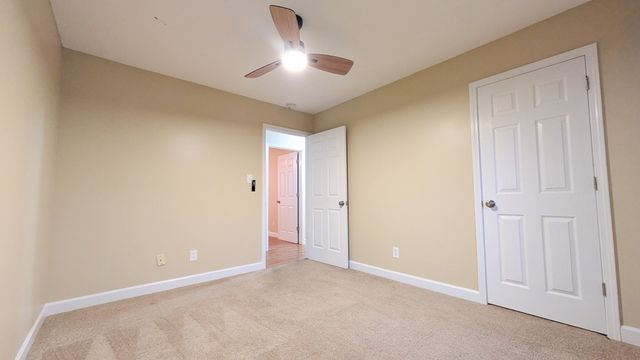 2708 Knob Ct, Clarksville, TN 37043