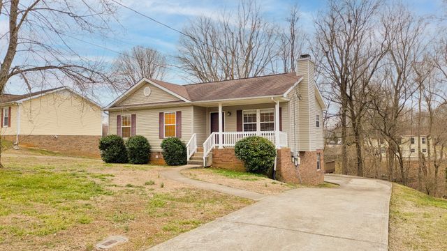 2708 Knob Ct, Clarksville, TN 37043