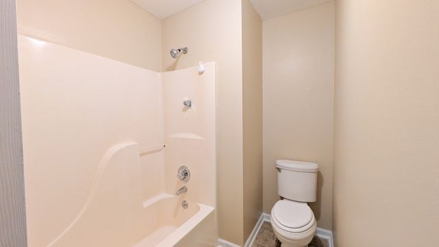 2708 Knob Ct, Clarksville, TN 37043