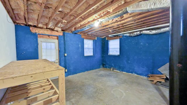 2708 Knob Ct, Clarksville, TN 37043