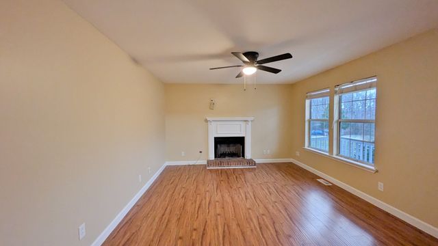 2708 Knob Ct, Clarksville, TN 37043