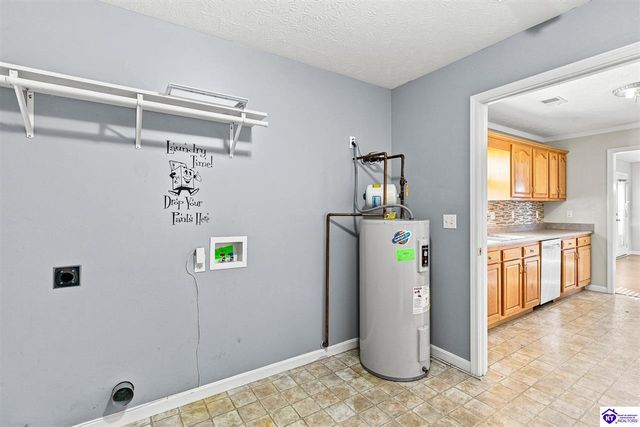 373 Valley View Drive, Vine Grove, KY 40175