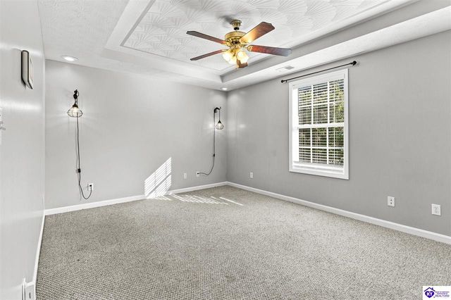 373 Valley View Drive, Vine Grove, KY 40175