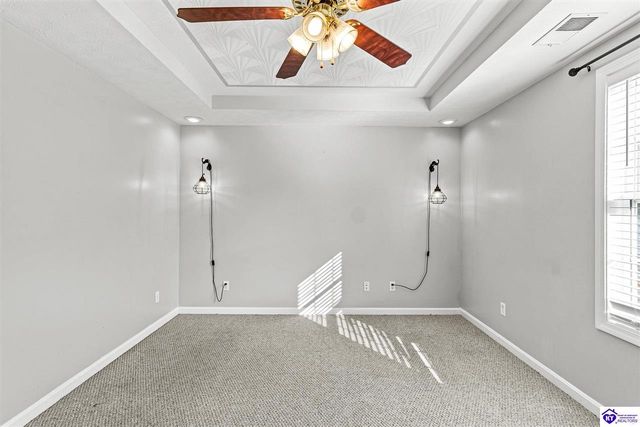 373 Valley View Drive, Vine Grove, KY 40175