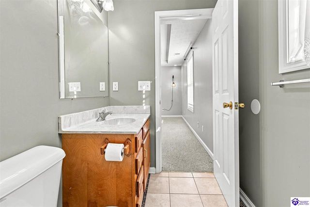 373 Valley View Drive, Vine Grove, KY 40175