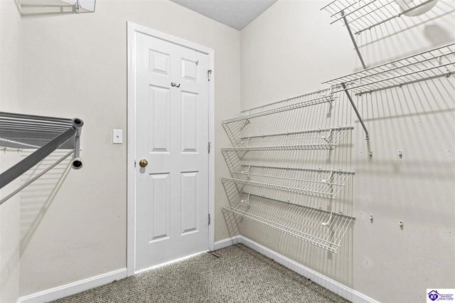 373 Valley View Drive, Vine Grove, KY 40175