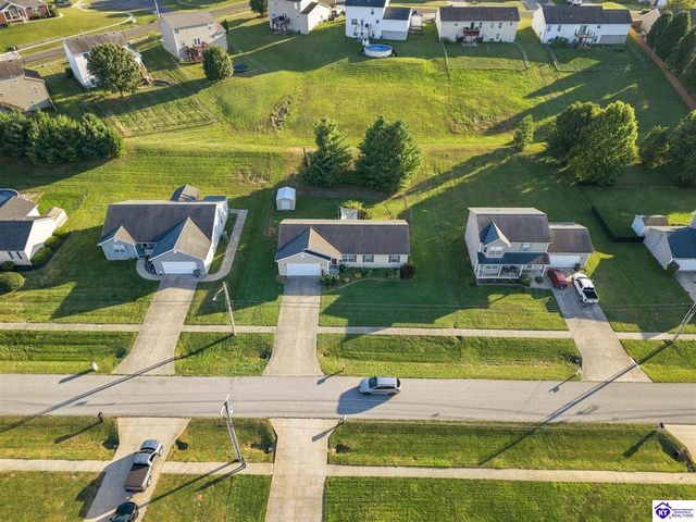 373 Valley View Drive, Vine Grove, KY 40175