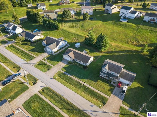 373 Valley View Drive, Vine Grove, KY 40175