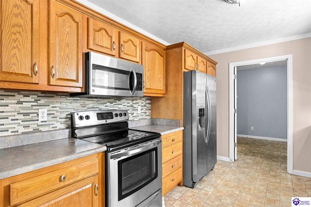 373 Valley View Drive, Vine Grove, KY 40175