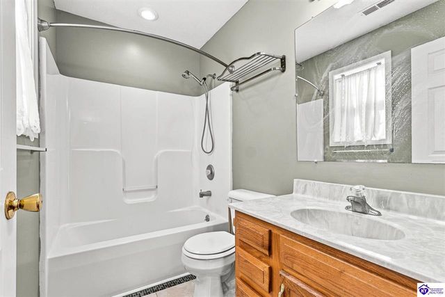 373 Valley View Drive, Vine Grove, KY 40175