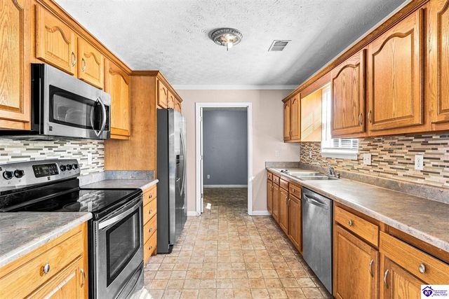373 Valley View Drive, Vine Grove, KY 40175
