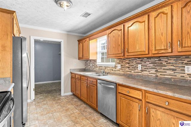 373 Valley View Drive, Vine Grove, KY 40175