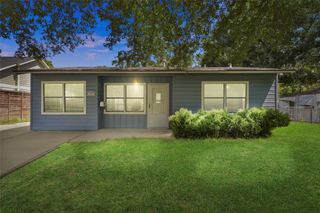 950 Lamonte Lane, Houston, TX 77018