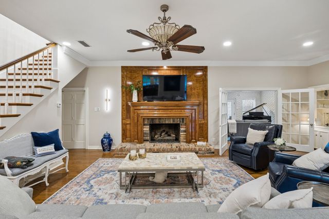 9631 Hilldale Drive, Dallas, TX 75231