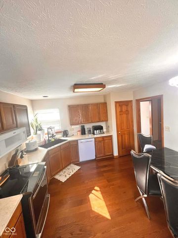 126 Tracy Ridge Boulevard, Whiteland, IN 46184