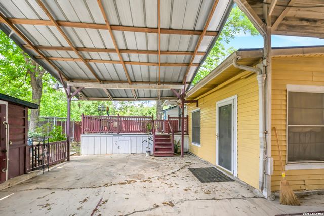 1430 W Kings Hwy, San Antonio, TX 78201