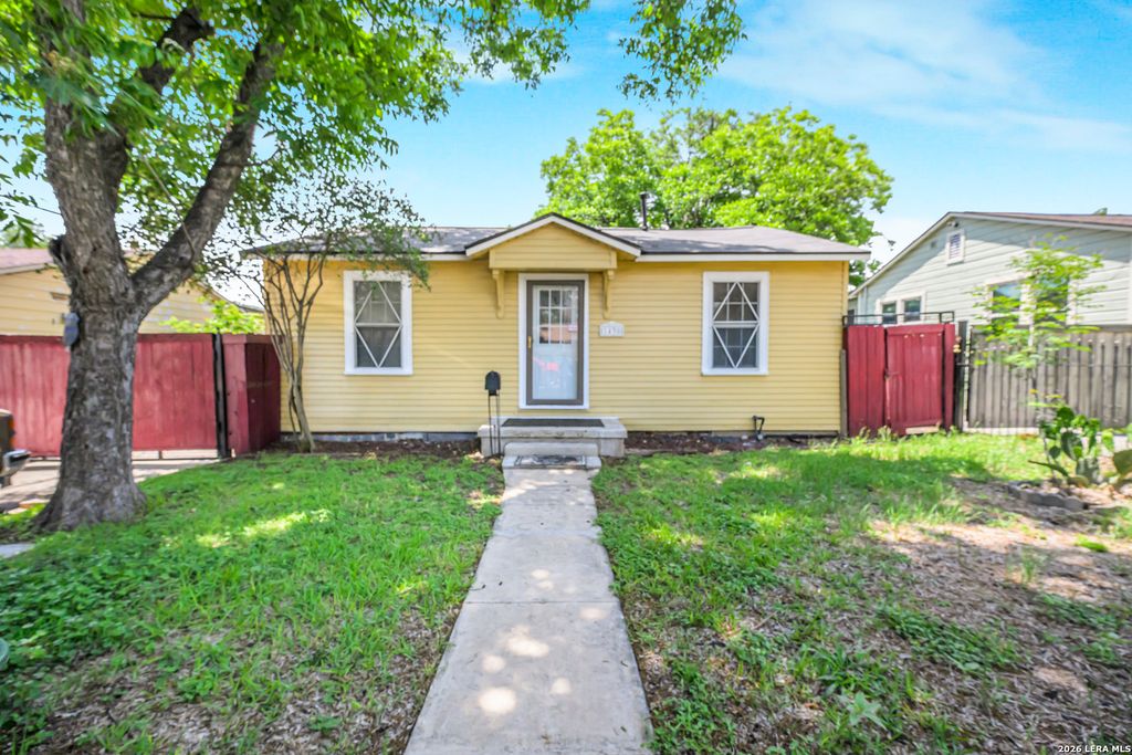 1430 W Kings Hwy, San Antonio, TX 78201
