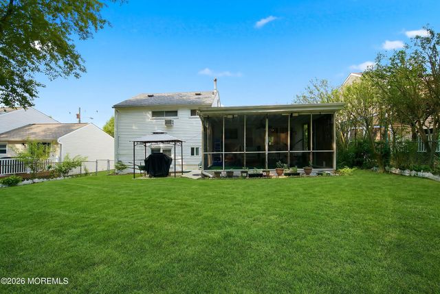 51 Haven Terrace, Parlin, NJ 08859