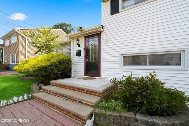 51 Haven Terrace, Parlin, NJ 08859