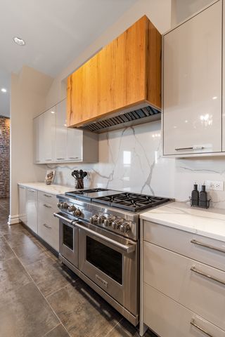 401 N Aberdeen Street 4N, Chicago, IL 60642