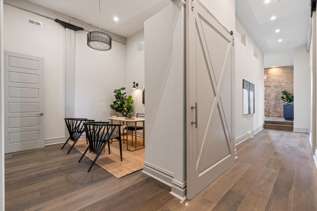 401 N Aberdeen Street 4N, Chicago, IL 60642