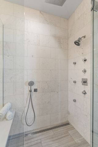 401 N Aberdeen Street 4N, Chicago, IL 60642