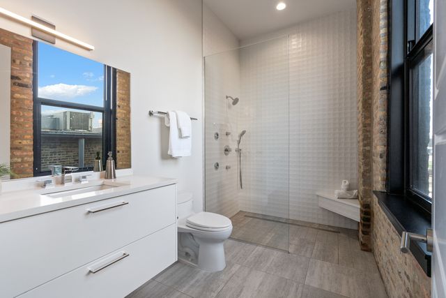 401 N Aberdeen Street 4N, Chicago, IL 60642