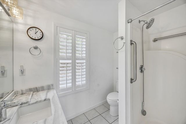 160 Algonquin Ave, Mashpee, MA 02649