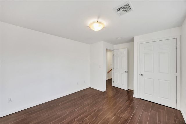 160 Algonquin Ave, Mashpee, MA 02649