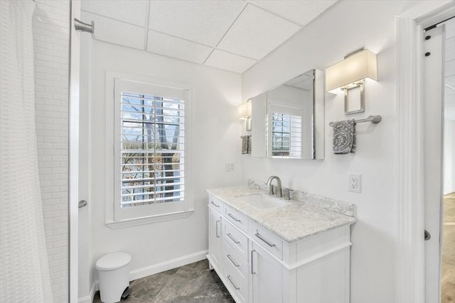 160 Algonquin Ave, Mashpee, MA 02649