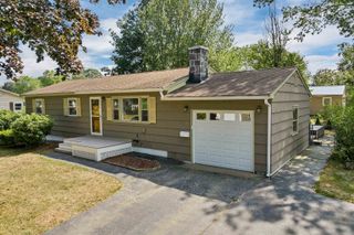 19 Suzanne Drive, Portsmouth, NH 03801