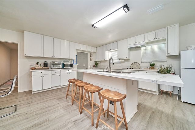 2420 Maine, Long Beach, CA 90806