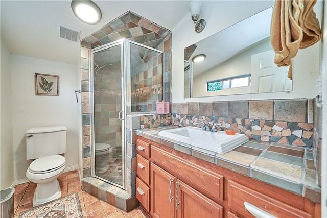 2420 Maine, Long Beach, CA 90806