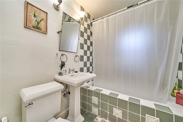 2420 Maine, Long Beach, CA 90806