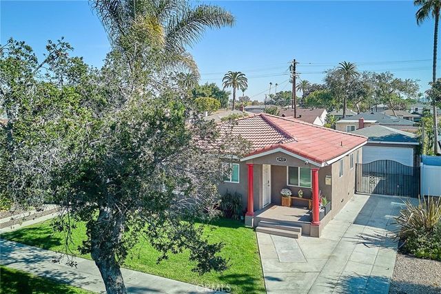 2420 Maine, Long Beach, CA 90806