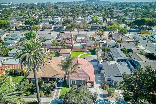 2420 Maine, Long Beach, CA 90806