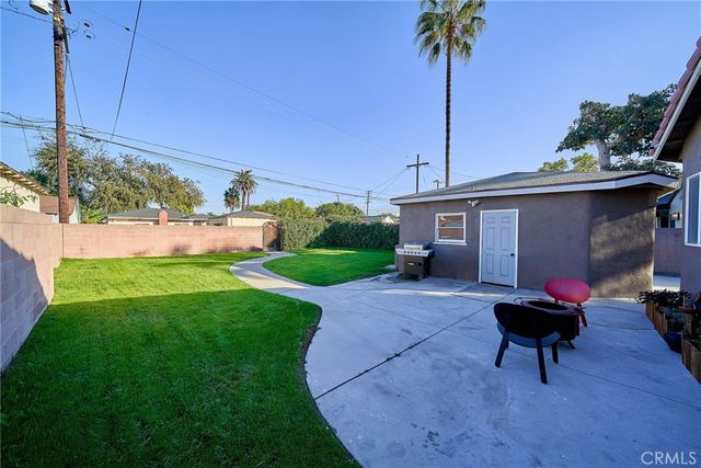 2420 Maine, Long Beach, CA 90806