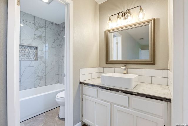 13930 Mission Valley, San Antonio, TX 78233